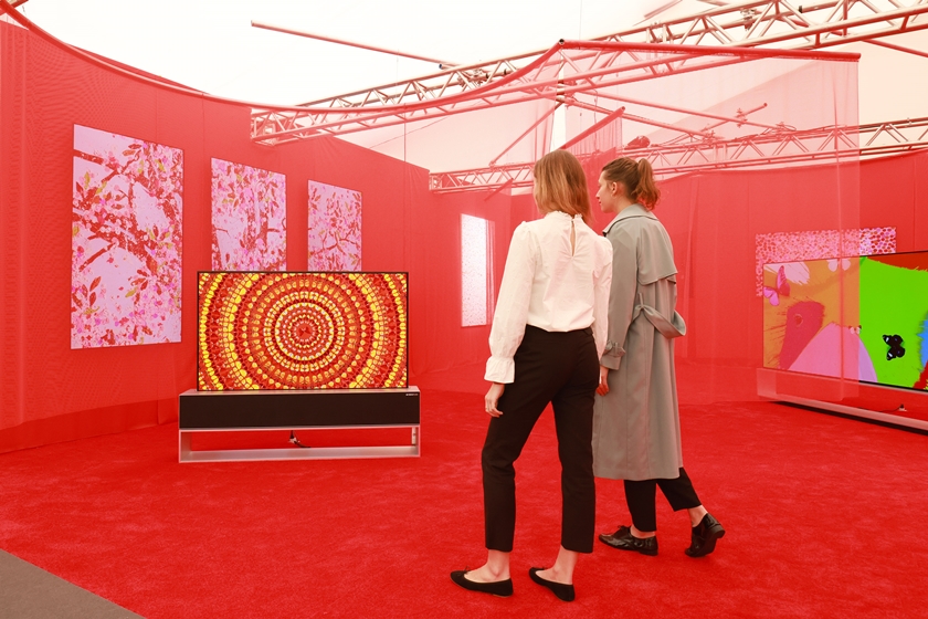 LG-OLED-TV_Frieze-Art-Fair.jpg