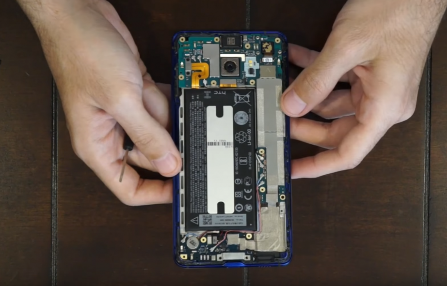 2017-03-18 13_35_18-HTC U Ultra Complete Disassembly Teardown Repair Video - YouTube.png
